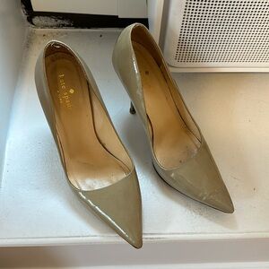 Kate Spade tan patent leather pointed toe heels